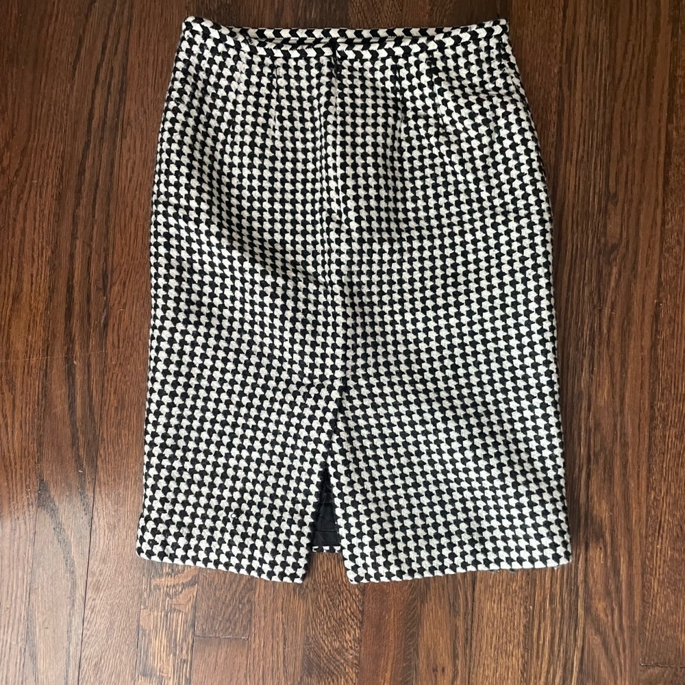LOFT pencil style skirt - Picture 2 of 3